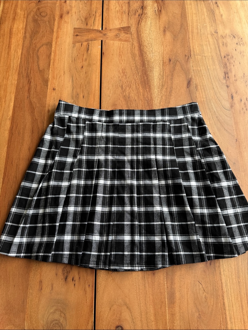 Hollister Black and White Plaid Skater Skirt
